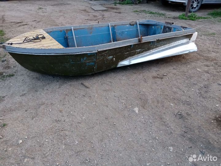 Лодка малютка с мотором
