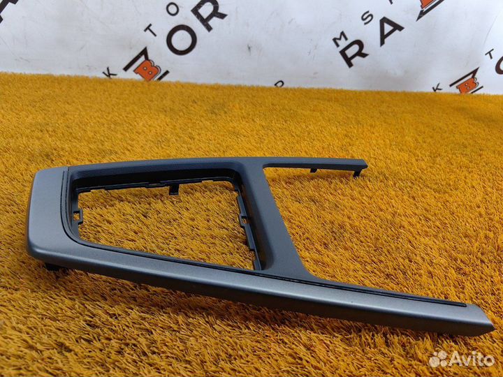 Накладка кулисы кпп Renault Duster K9KR858 2021
