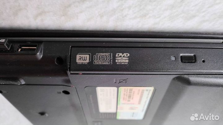 Ноутбук hp Compaq presario C700