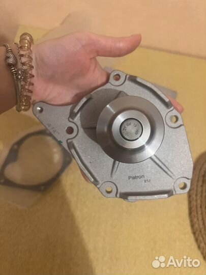 Помпа (водяной насос) Renault