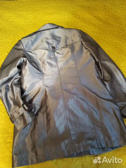 Плащ женский