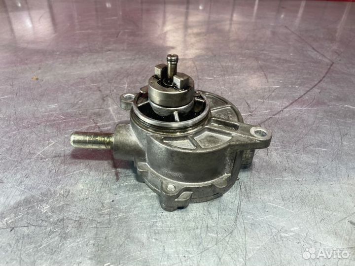 Насос вакуумный Mercedes C-Class W203 OM646 2.2