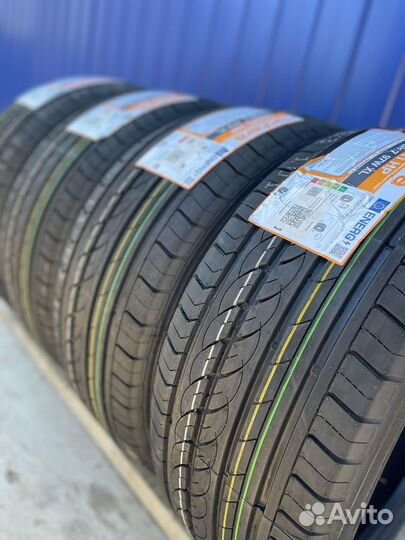Centara Vanti HP 245/40 R20