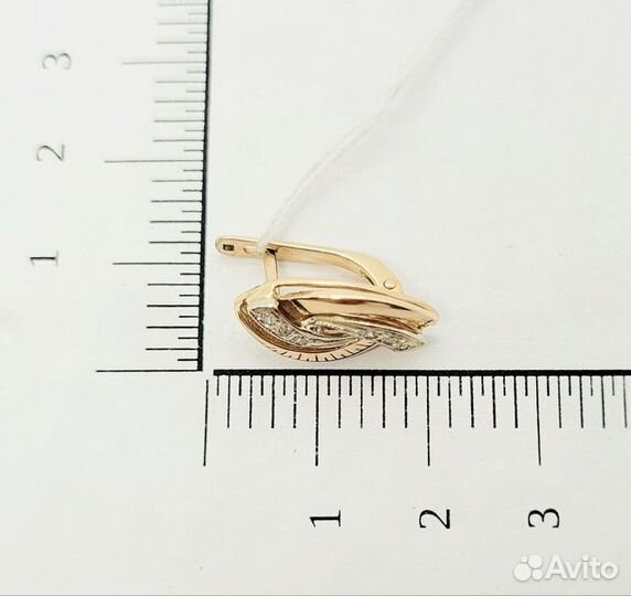 Серьги с синтетическим камнем Золото