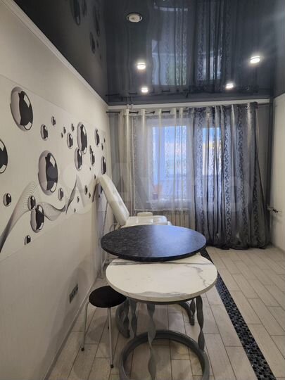 2-к. квартира, 58 м², 8/10 эт.