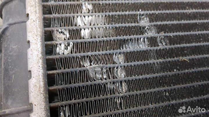 Радиатор охлаждения двигателя Volvo XC90, 2005