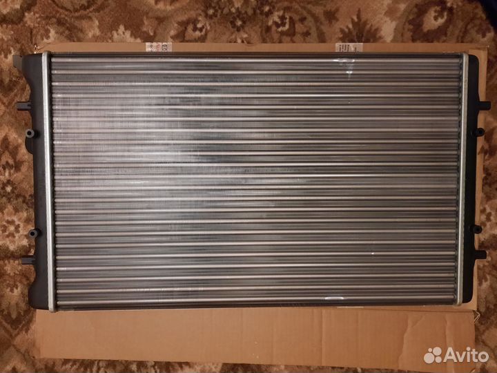 Радиатор охлаждения Гольф 4