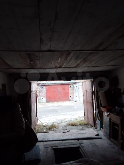 Гараж, > 30 м²