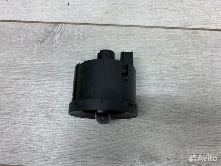 Блок включения фар Volkswagen Golf хэтчбек BLS