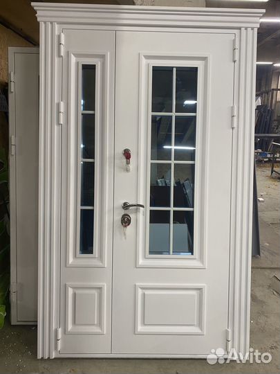 Дверь входная с терморазрывом и окном