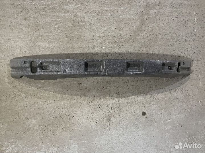 Hyundai Sonata Наполнитель переднего бампера