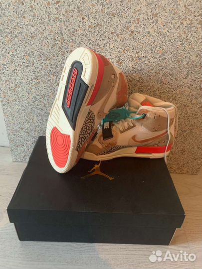 Кроссовки Nike Jordan Legacy 312