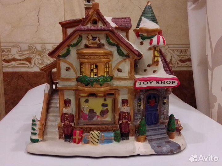 Домик керамический. Новогодний