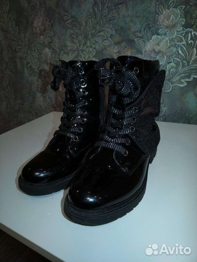 Ботинки осенние для девочки размер 32