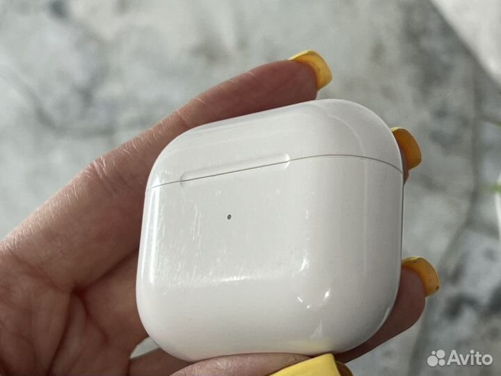 AirPods (3-го поколения) MagSafe