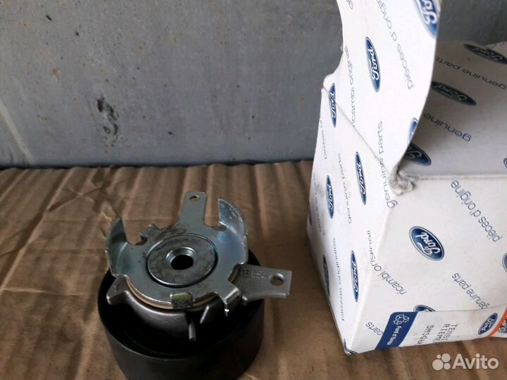 Ролик натяжной ремня грм