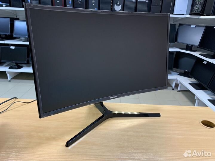 Новый изогнутый Монитор Samsung 27
