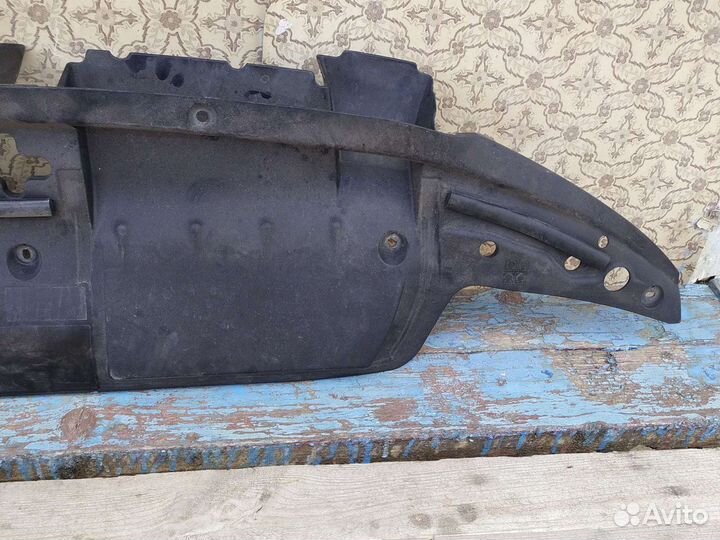 Toyota Land Cruiser 200 Накладка передней панели