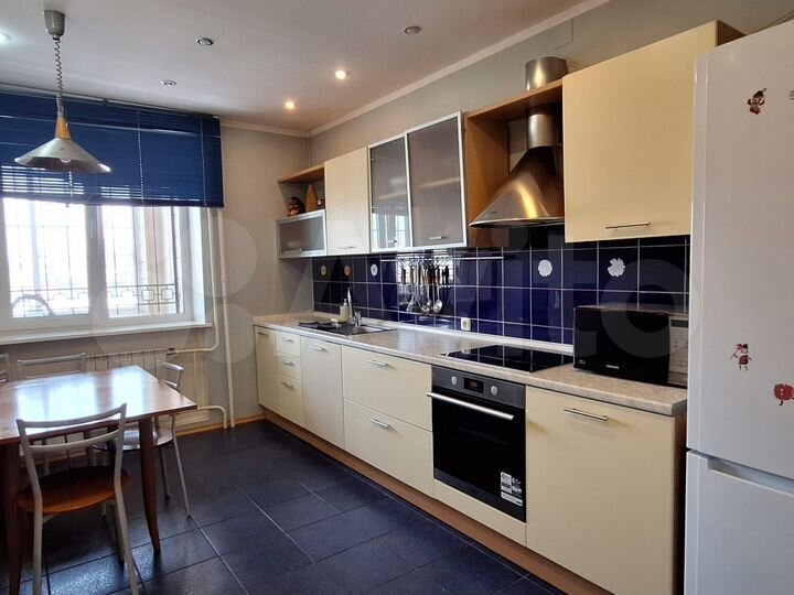 3-к. квартира, 80 м², 5/10 эт.