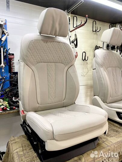 Сиденья Toyota Land Cruiser 200