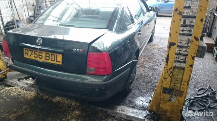 Разбор на запчасти Volkswagen Passat 5