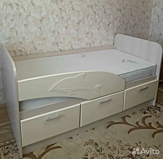Детская кровать Дельфин с ортопедическим матрасом