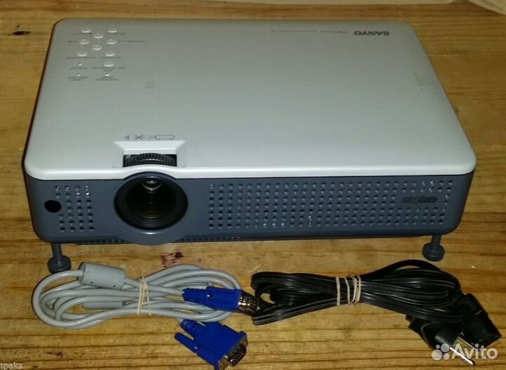 Проекторы lcdlp от 1500 lm до 30000 ansi lm