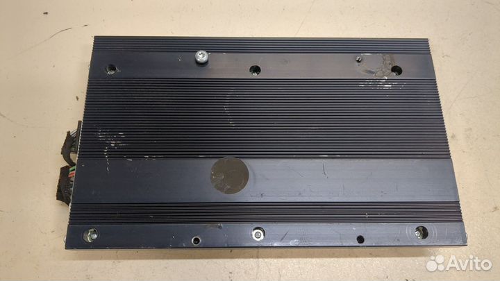 Усилитель звука Chrysler 300C 2011, 2014