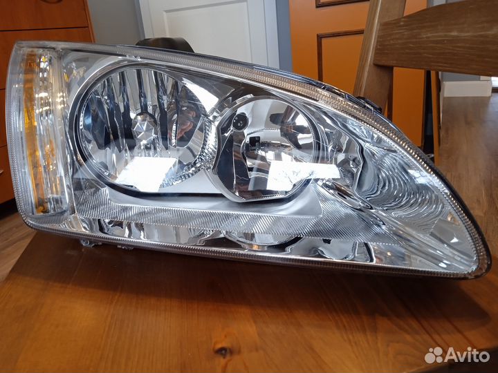 Фара правая передняя для форд-фокус 2