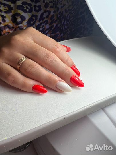 Маникюр, наращивание ногтей