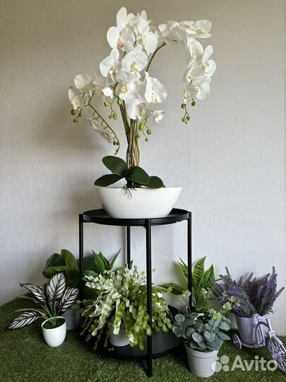 Орхидея белая искусственная в кашпо