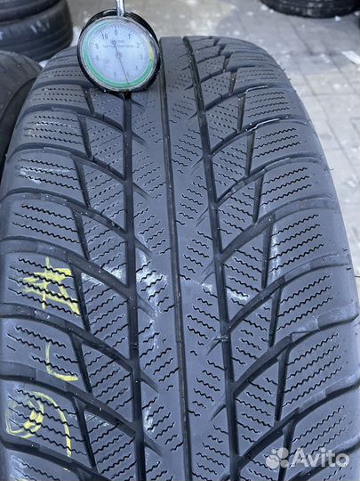 Bridgestone Blizzak LM-001 225/55 R17