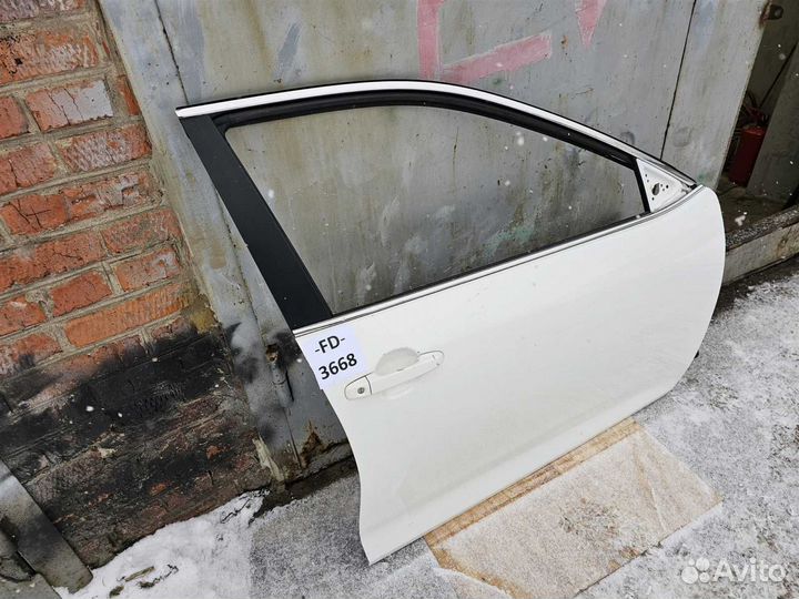 Дверь передняя правая Toyota Camry 50 2011-2017