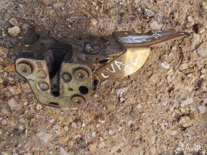 Замок задний левый Opel Vectra A