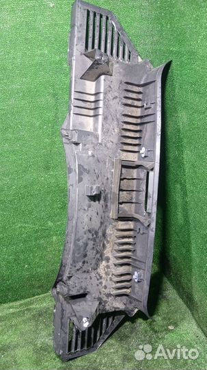 Кожух замка багажника Opel Astra