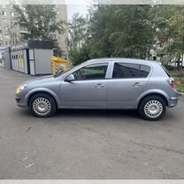 Opel Astra 1.6 MT, 2011, 84 000 км, с пробегом, цена 510 000 руб.