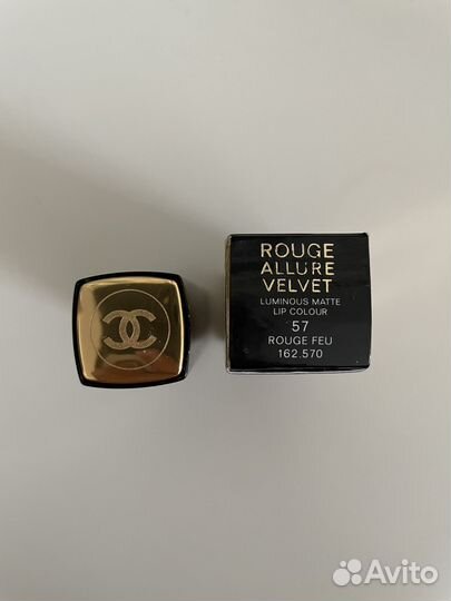 Chanel помада матовая Rouge Allure Velvet