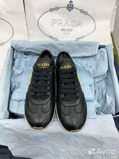 Кроссовки prada женские