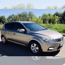 Kia Ceed 1.6 AT, 2011, 130 000 км, с пробегом, цена 860 000 руб.