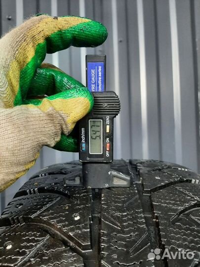 Bridgestone Ice Cruiser 7000 225/60 R16 102T