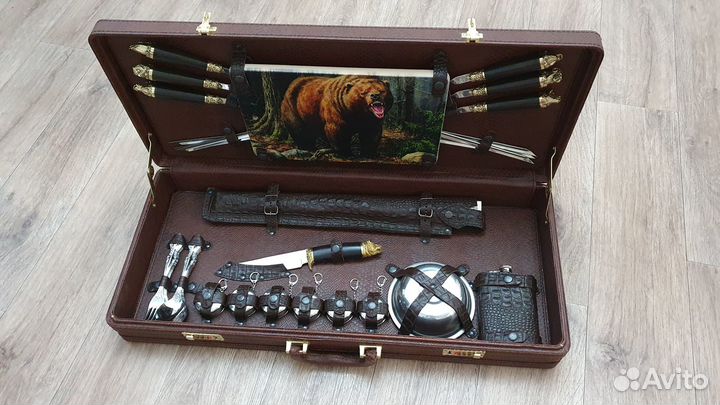 Подарочный набор для пикника в кейсе #5