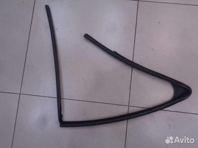 Уплотнитель стекла двери передней правой Citroen