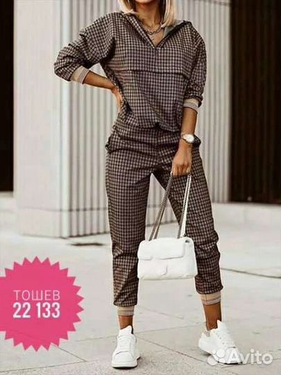 Спортивный костюм женский