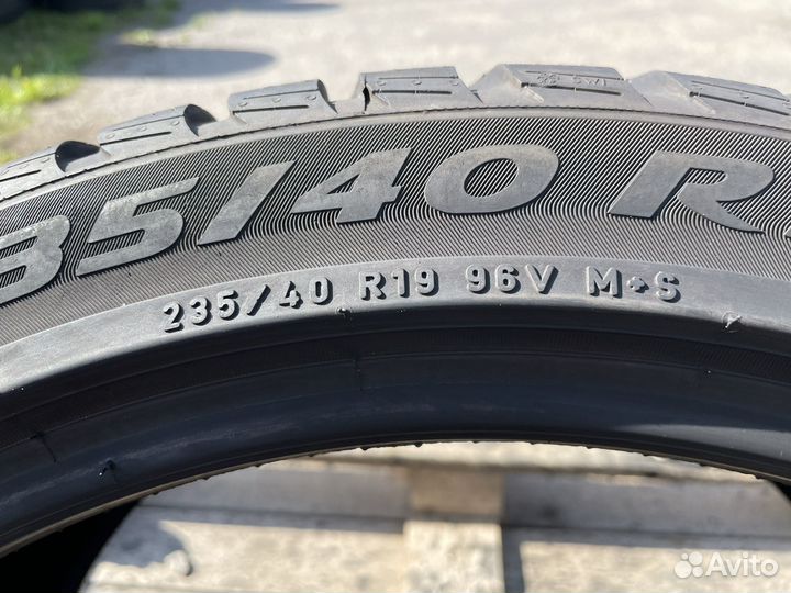 Pirelli Winter Sottozero 3 235/40 R19