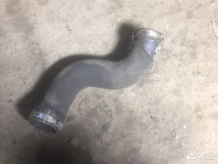 Патрубок интеркулера audi a4b8