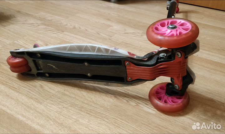 Самокат детский со светящимися колесами