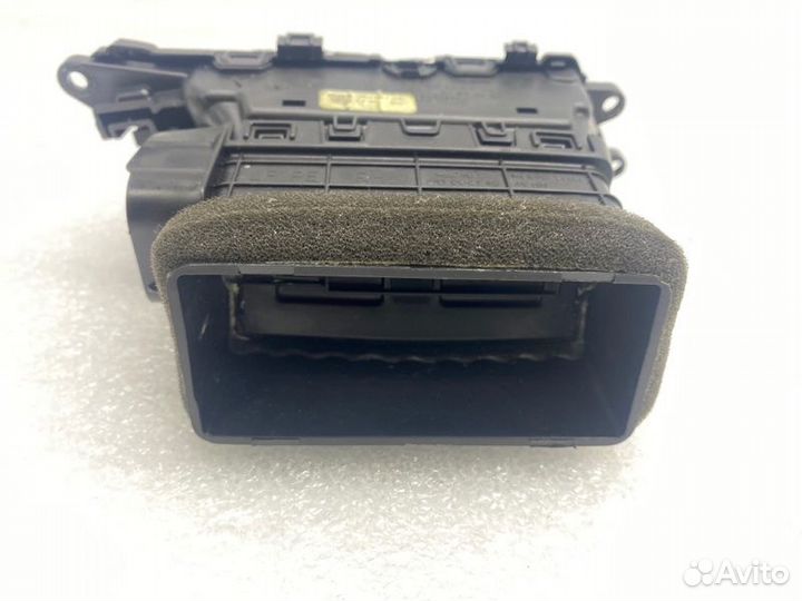 Дефлектор воздушный передний правый Hyundai Sonata