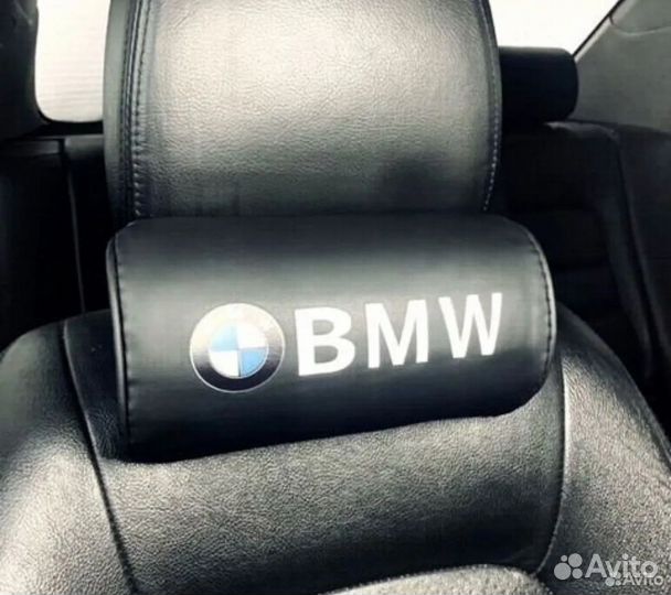 Подушка под голову в машину с лого BMW