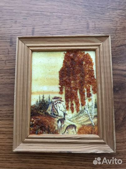 Картины из натурального янтаря