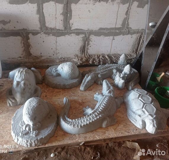 Крокодил из бетона